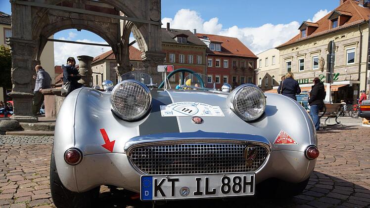 Oldtimer-Treffen Marktplatz HammelburgFoto: Arkadius Guzy