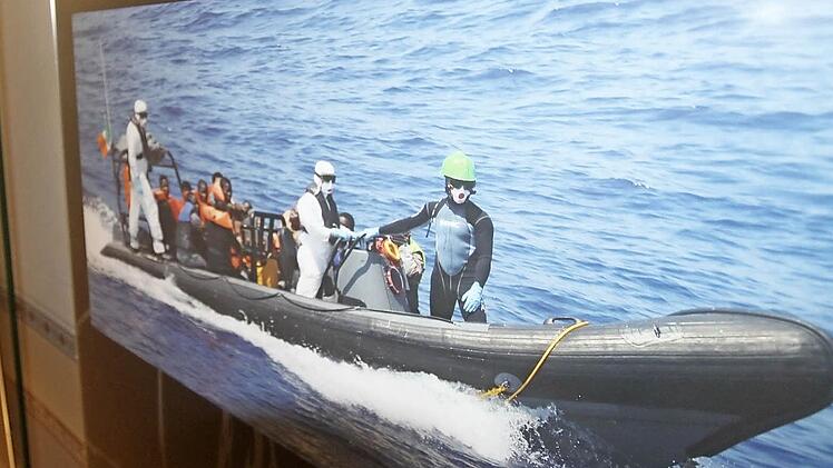 Die Schicksale der Flüchtlinge bewegen viele Deutsche. Auch in Burghaslach wollen die Bürger helfen.  Foto: Busch (Repro)