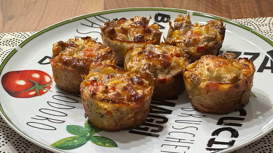 Chili-con-Carne-Muffins schmecken super lecker. Chili-con-Carne-Muffins schmecken super lecker.