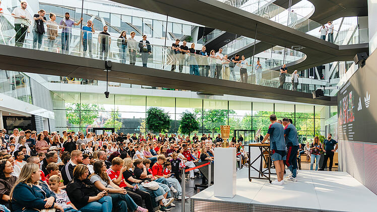 Fu&szlig;balllegenden bei Adidas