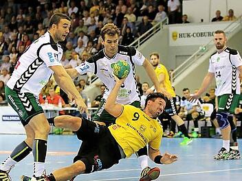 So sehr sich Dominik Kelm bisher auch ins Zeug legte, noch ist der Knoten beim zuverlässigen Kreisläufer des HSC 2000 Coburg in dieser Saison nicht geplatzt. Am Samstag will er gegen Stuttgart mit seinen Teamkollegen den ersten Heimsieg in der stärksten Liga der Welt einfahren.