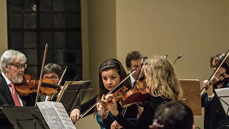 Impressionen vom Weihnachtskonzert mit dem Collegium Musicum Coburg in der Morizkirche.Foto: Jochen Berger
