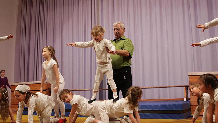 Die Schneeflöckchen zeigen am Boden, was sie können