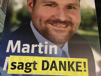 Bei der CSU war man auf den Sieg von Martin Mittag vorbereitet: Bereits am Sonntagabend wurden in Coburg einige Plakate des neuen Landtagsabgeordneten mit "Danke"-Zusätzen beklebt. Foto: Oliver Schmidt