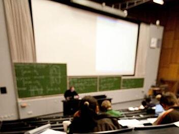 Immer häufiger gibt es Lehren, die speziell auf Studienabbrecher zugeschnitten sind.  Foto: Kai Remmers