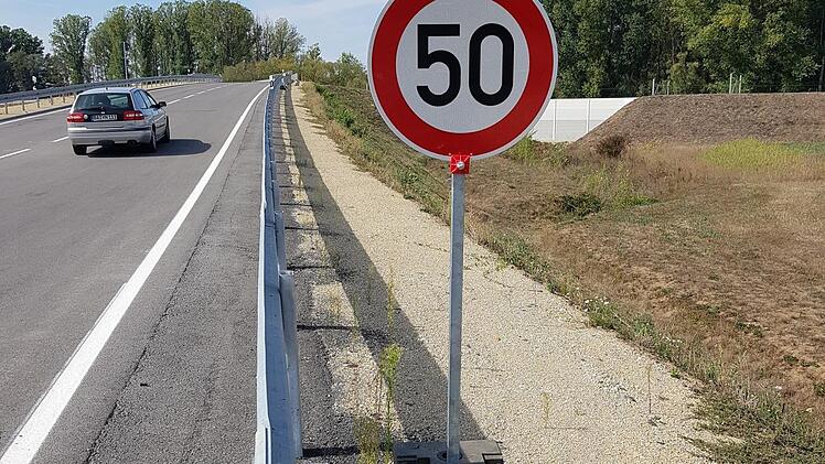 Provisorische Schilder...
