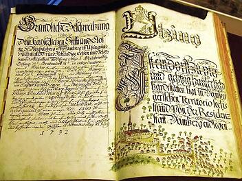 Das Kopialbuch mit der Beschreibung von Uetzing im Staatsarchiv Bamberg. Repro: Andreas Welz