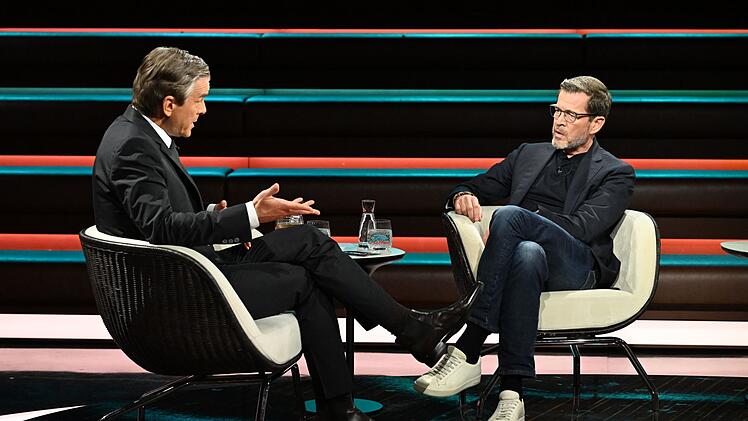 Im Gespräch mit Markus Lanz sprach Karl-Theodor zu Guttenberg nicht nur über den Wahlsieg des neuen New Yorker Bürgermeisters Zohran Mamdani, sondern auch über den richtigen Umgang mit der AfD.