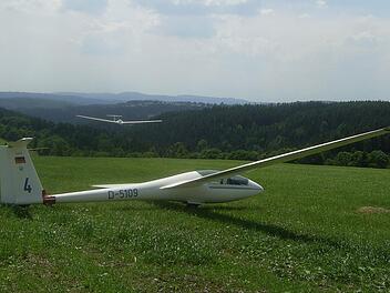 In der Luft: Der Luftsport-Club Nordhalben zeigt seinen Gästen jeweils am Sonntag den Frankenwald aus der Vogelperspektive. Foto: LSC Nordhalben