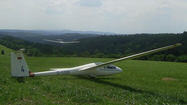 In der Luft: Der Luftsport-Club Nordhalben zeigt seinen Gästen jeweils am Sonntag den Frankenwald aus der Vogelperspektive. Foto: LSC Nordhalben