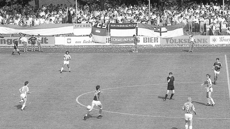 5500 Fans sehen im Willy-Sachs-Stadion den 2:1-Sieg des FC 05 &uuml;ber 1860 M&uuml;nchen.