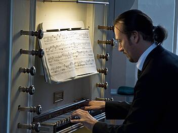 Matthias Grünert, Kantor der Frauenkirche Dresden, gastierte in der Christuskirche Mönchröden.Foto: Jochen Berger