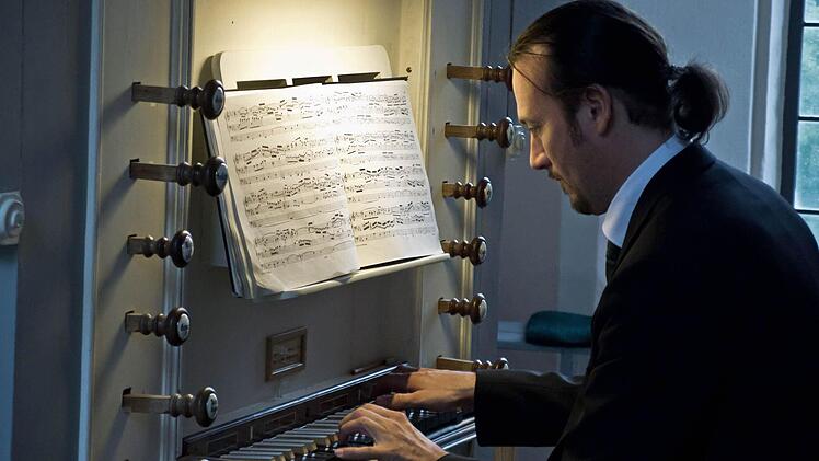 Matthias Grünert, Kantor der Frauenkirche Dresden, gastierte in der Christuskirche Mönchröden.Foto: Jochen Berger