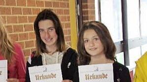 Die vier besten A-Schülerinnen, von links: Die Siegerin Talida Reumschüssel, Isabell Sommer, Tuba Sorkilic und die Zweite Emily Kist von der SpVgg Hausen.