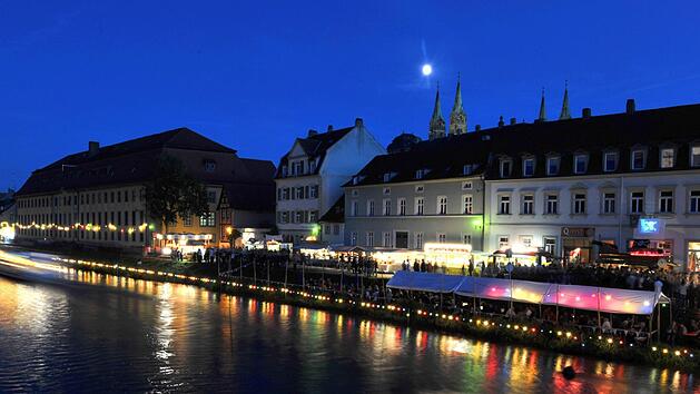 Endet der Sommer an diesem Wochenende? F&uuml;r die anstehende Sandkerwa in Bamberg w&auml;ren diese Aussichten nicht optimal.  Symbolfoto: David-Wolfgang Ebener/dpa