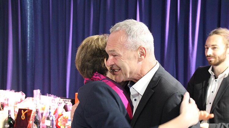 Empfang zum 60. Geburtstag von OB Frank Rebhan in Neustadt bei Coburg - hier der Jubilar mit der Zweiten Bürgermeisterin Elke ProtzmannOliver Schmidt