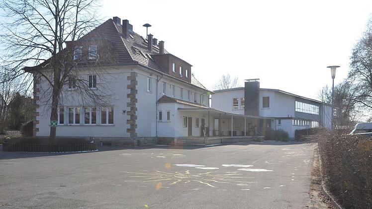 Für die Grundschule in Einberg hofft Rödental auf hohe Fördergelder. Rainer Lutz