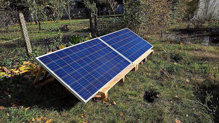 Auch der Neigungswinkel von Solarmodulen beeinflusst die Höhe des Stromertrags.