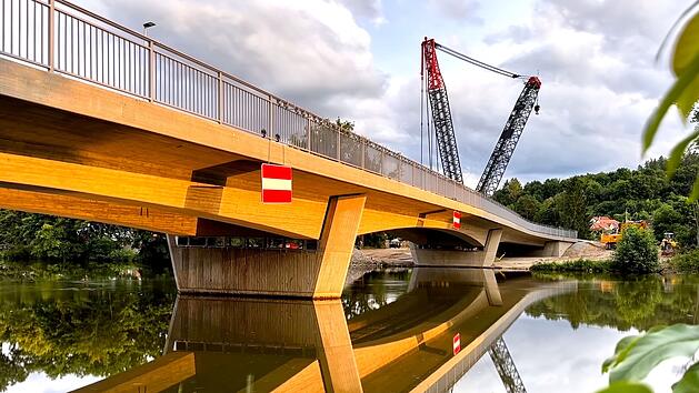 Neue Buger Br&uuml;cke in Bamberg feierlich er&ouml;ffnet - "Verkehr rollt wieder":