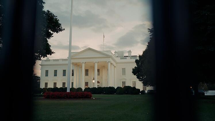 Kritiker vermuten schon lange, dass das Wei&szlig;e Haus nicht nur die Schaltzentrale der Regierungsgesch&auml;fte, sondern auch der privaten Wirtschaftsinteressen ist.