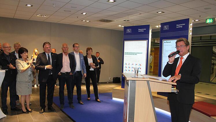 Rainer Ludwig er&ouml;ffnete die Wanderausstellung "Der Bayerische Landtag auf Tour". Foto: Sonny Adam