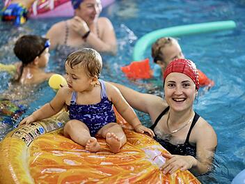 Hof: HofBad lädt zu großer Poolparty ein - Programm für die ganze Familie