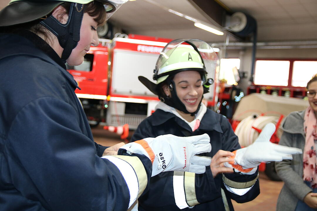 Prinzessinnen bei Feuerwehr