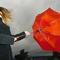 Der Deutsche Wetterdienst warnt am Samstag (13.03.2021) vor Unwettern in ganz Franken.
