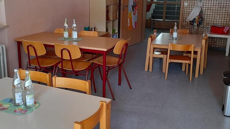 Das Foto zeigt das Bistro, in dem die Hortkinder derzeit im Haus für Kinder in Nüdlingen zu Mittag essen.