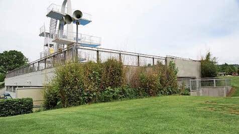 Das Duschhäuschen soll irgendwo am Technikgebäude stehen.