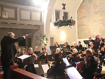Eine Leistung, die Anerkennung verdient hat, bot das Kammerorchester Collegium Musicum Bamberg. Vor allem Konzertmeister Gerhard Fiedler überzeugte mit seinen virtuosen Solo-Passagen.