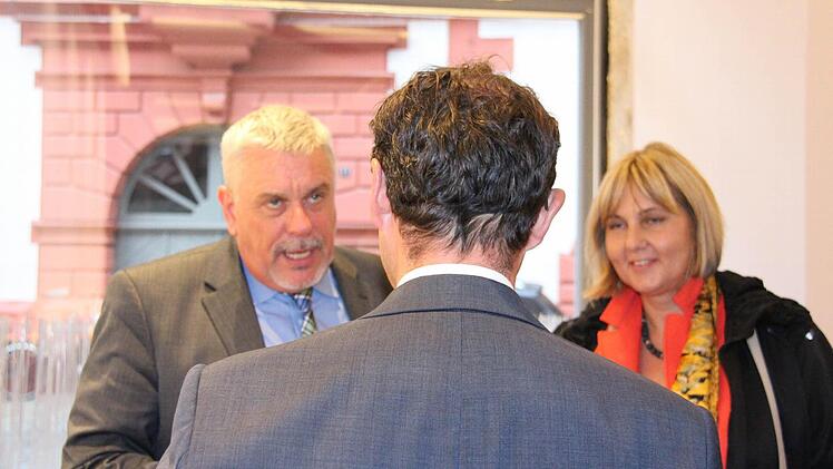 OB Norbert Tessmer und Zweite Bürgermeisterin Birigt Weber trafen gemeinsam ein.