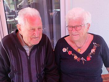 Ernst und Dorothea Schlegelmilch freuen sich, dass sie ihre Gnadenhochzeit feiern k&ouml;nnen. Foto: Philipp Bauernschubert