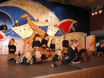 Die jüngste Riedenberger Tanzgruppe begeisterte als kleine Löwenkinder. Foto: Evelyn Schneider