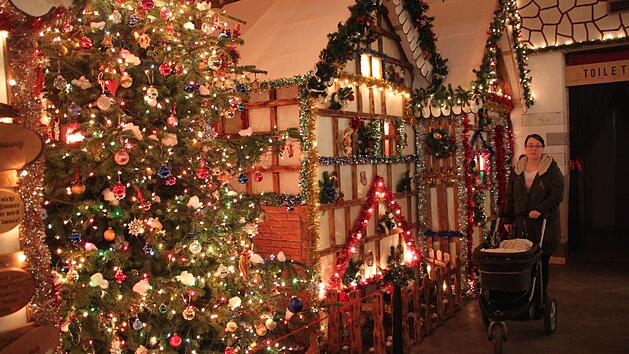 Impressionen von Adventsmarkt und Adventseinl&auml;uten in Mainleus. Foto: Stephan St&ouml;ckel