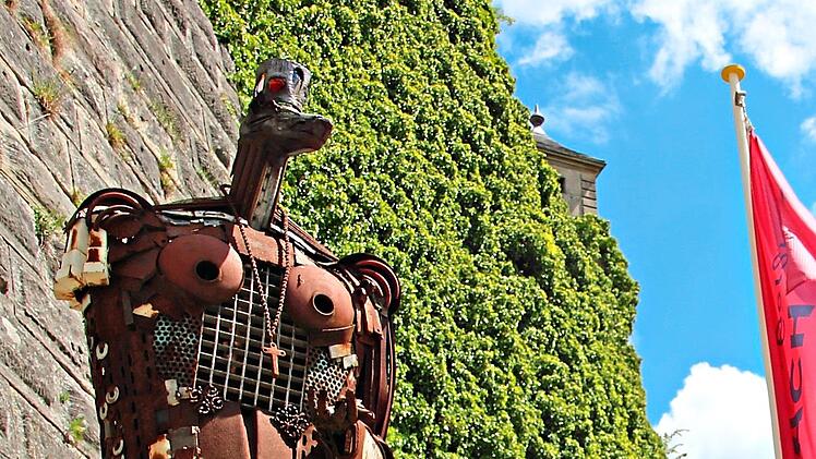 Der &bdquo;Neue W&auml;chter&ldquo; (2006) an der Festung Rosenberg.