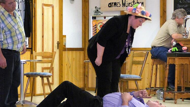 Viel zu lachen gab es bei der Harsdorfer Theatergruppe. Foto: Werner Rei&szlig;aus