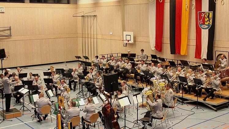 Das Heeresmusikcorps Veitshöchheim  gastiert am 26. Oktober in Adelsdorf.