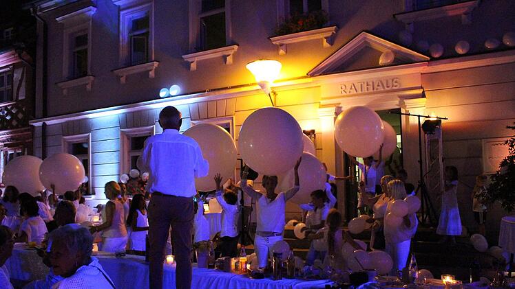 Impressionen von der "Weißen Nacht"   Foto: Evi Seeger