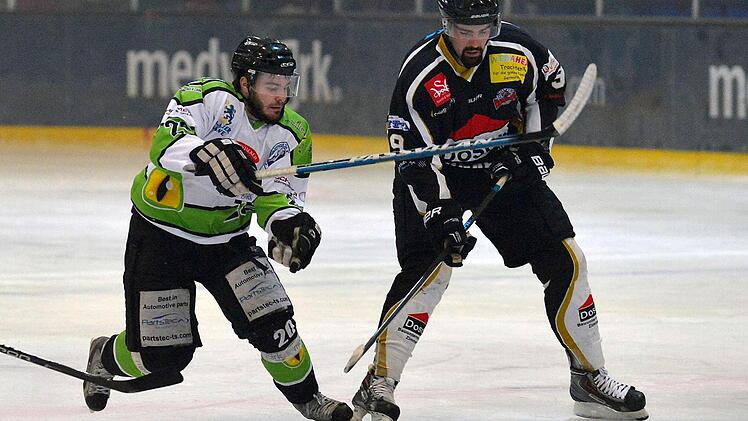Anders als im Hinspiel hatten Daniel Tratz (links) und Co. leichtes Spiel mit den Germeringern um Mathias Jeske. Foto: Picturedreams