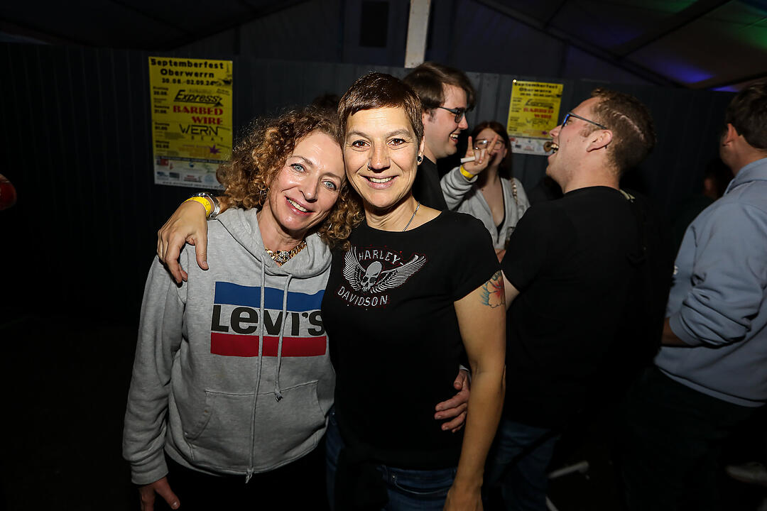 Beste Stimmung beim traditionsreichen Zeltweinfest an der Mainschleife!