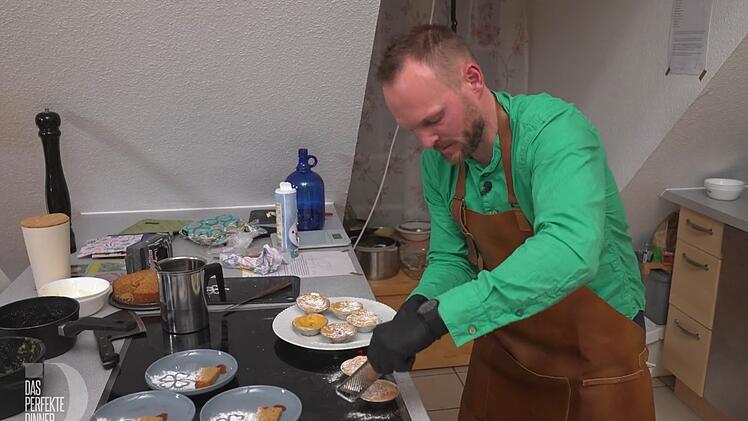 Als Dessert serviert Frank zweierlei portugiesisches Gebäck