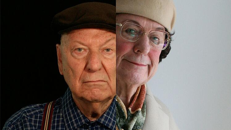 Bis heute steht Dudenh&ouml;ffer in der Rolle seiner Kultfigur auf der B&uuml;hne, zuletzt gab es aber ein Novum: In seinem B&uuml;hnenprogramm "Mo so Mo so" (Mal so, mal so) spielt er sowohl Heinz als auch Hilde Becker (Bild).