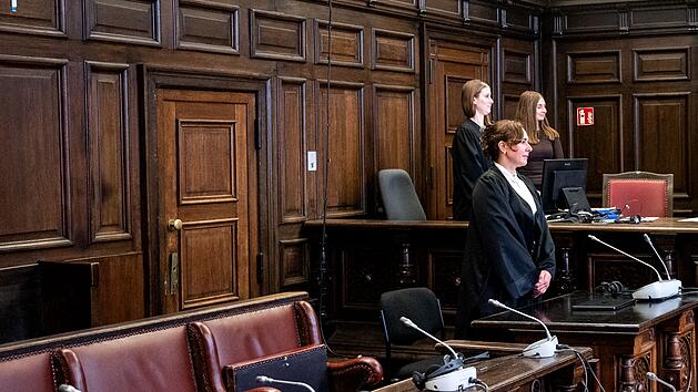 Prozess um Messerangriff im Hamburger Hauptbahnhof