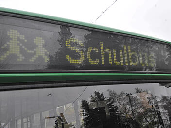 Kreis Rhön-Grabfeld: Randalierer demolieren kompletten Bus-Fuhrpark in Bischofsheim - Schulbusbetrieb massiv eingeschränkt
