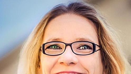 Anja Falkowski steht Frauen bei Fragen und Herausforderungen im Berufskontext mit Rat und Tat zur Seite.