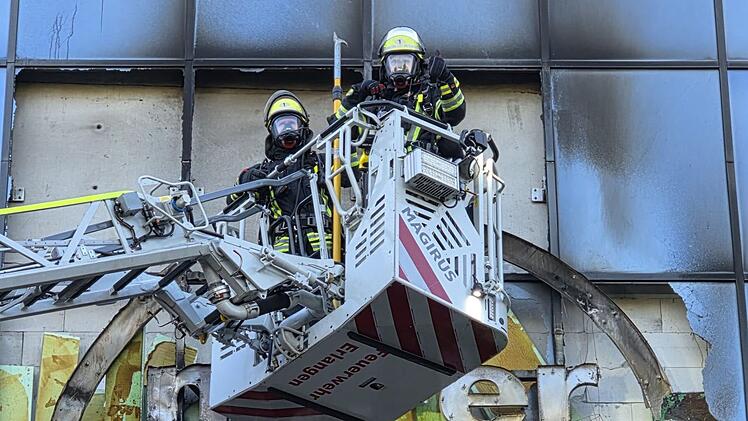 Brand am Einkaufszentrum