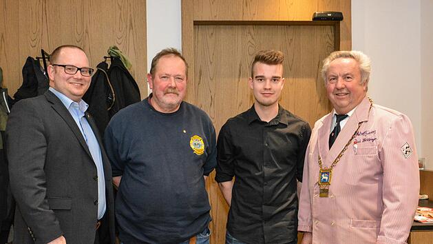 Auf dem Bild sind von links Lars Bubnick, Heinz-G&uuml;nter Schlereth, Johannes Dinkel und Robert Schmitt. Bj&ouml;rn Hein