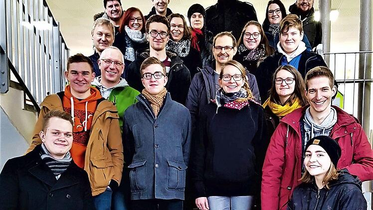 Intensiv bereiten sich die Aktiven des Musikvereins Neukenroth auf das bevorstehende Frühjahrskonzert vor.  Foto: Gerd Fleischmann