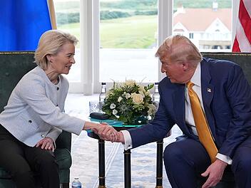 US-Präsident Trump trifft von der Leyen in Schottland